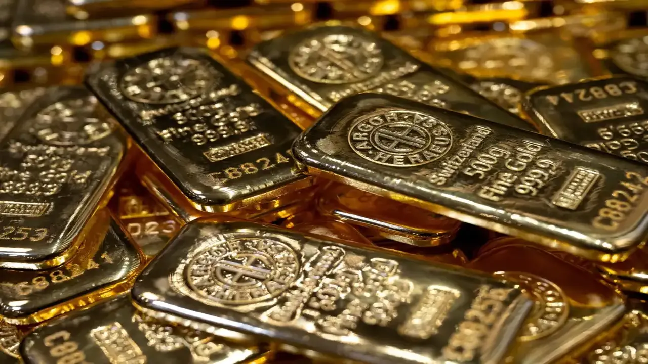 صعود الذهب 1% وسط تزايد المخاوف التضخمية وتسجيل خسائر أسبوعية ملحوظة بالسوق